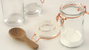 how to make a DIY air freshener jar with baking soda and essential oils